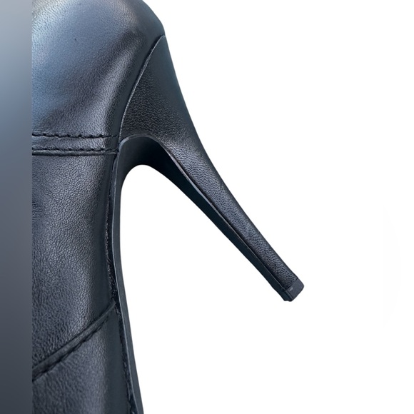 Colin Stuart Black Leather high heel booties, 4” heel, size 7 - Picture 9 of 15
